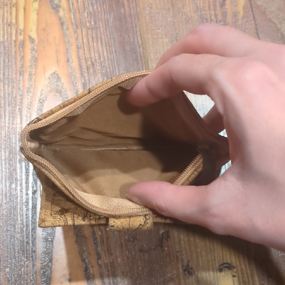 Cork Wallet - Picture 3 of 4